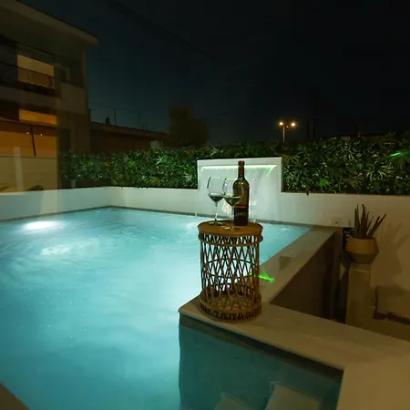 Apartment Bequest Gold Luxury Corinth