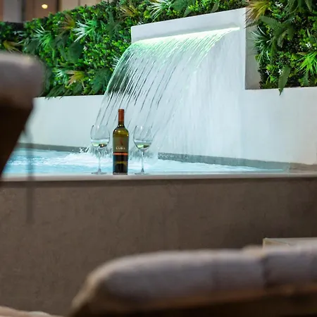 Bequest Gold Luxury Corinth