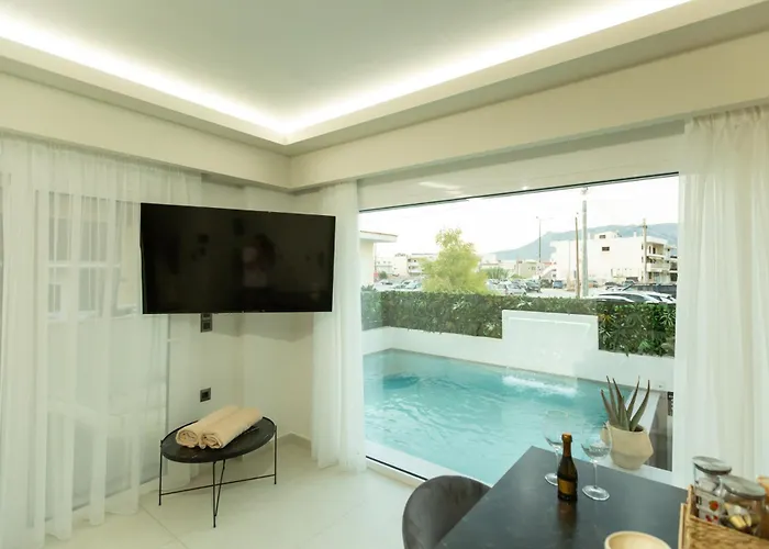 Bequest Gold Luxury Lejlighed